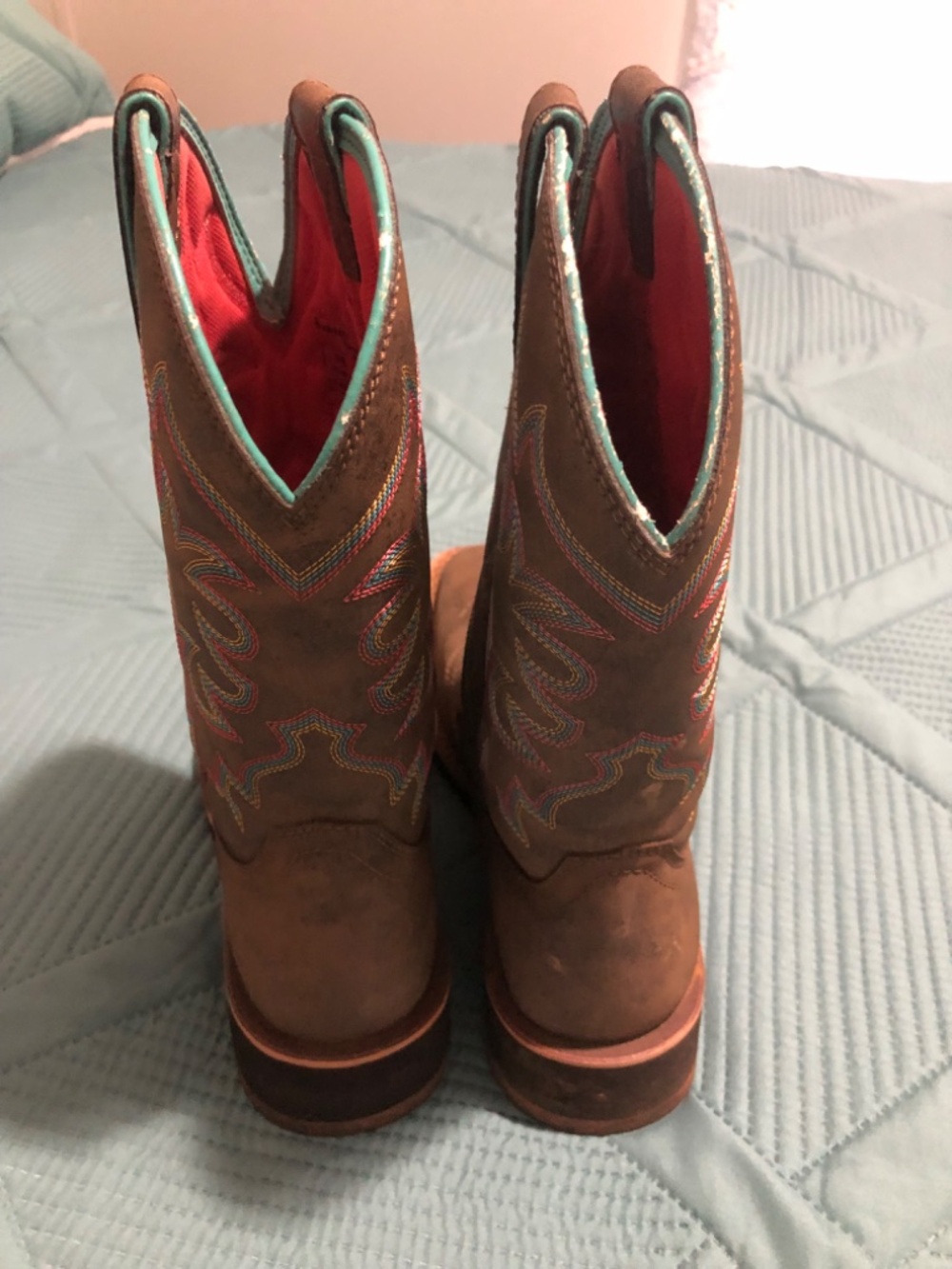 Ariat Square Toe Women’s Cowboy Boots used - Picture 4 of 8